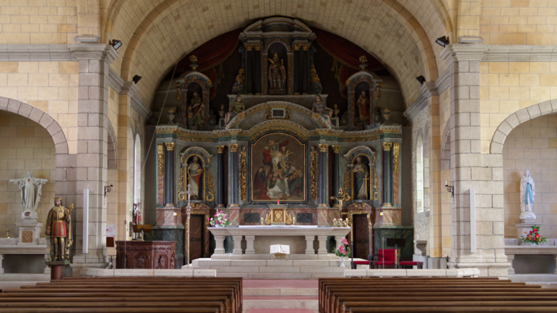 2019_07 intérieur de l’église de Pluméliau